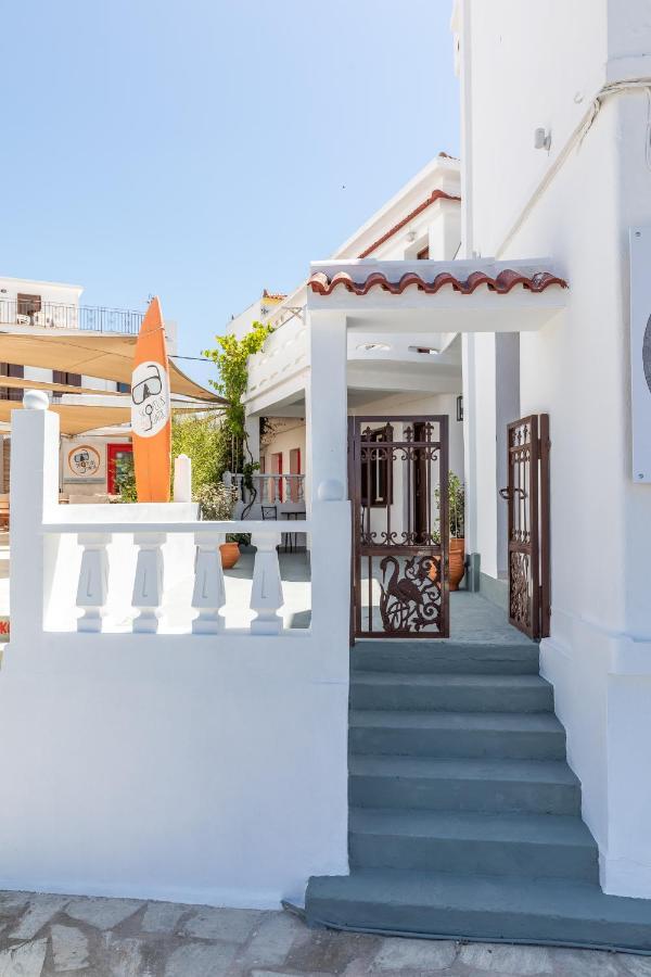 Uncle John'S Guesthouse Скопелос Экстерьер фото